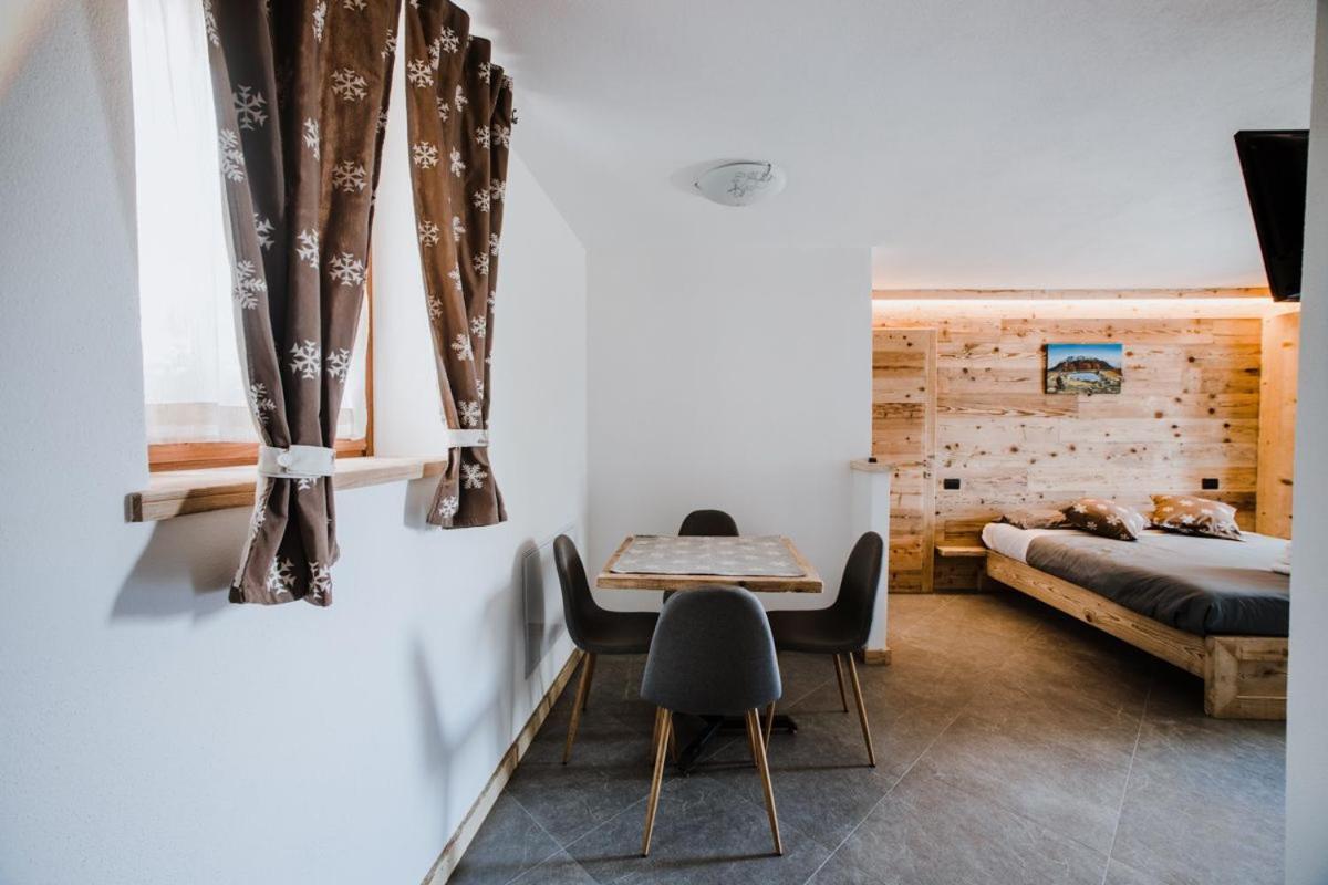 Bed and Breakfast Atelier Della Montagna Zambla Alta Exterior foto